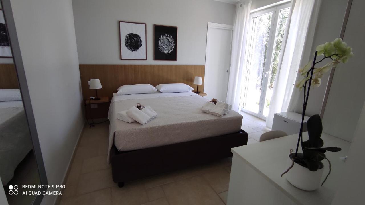 Contrada Specchia Rooms Carovigno Esterno foto